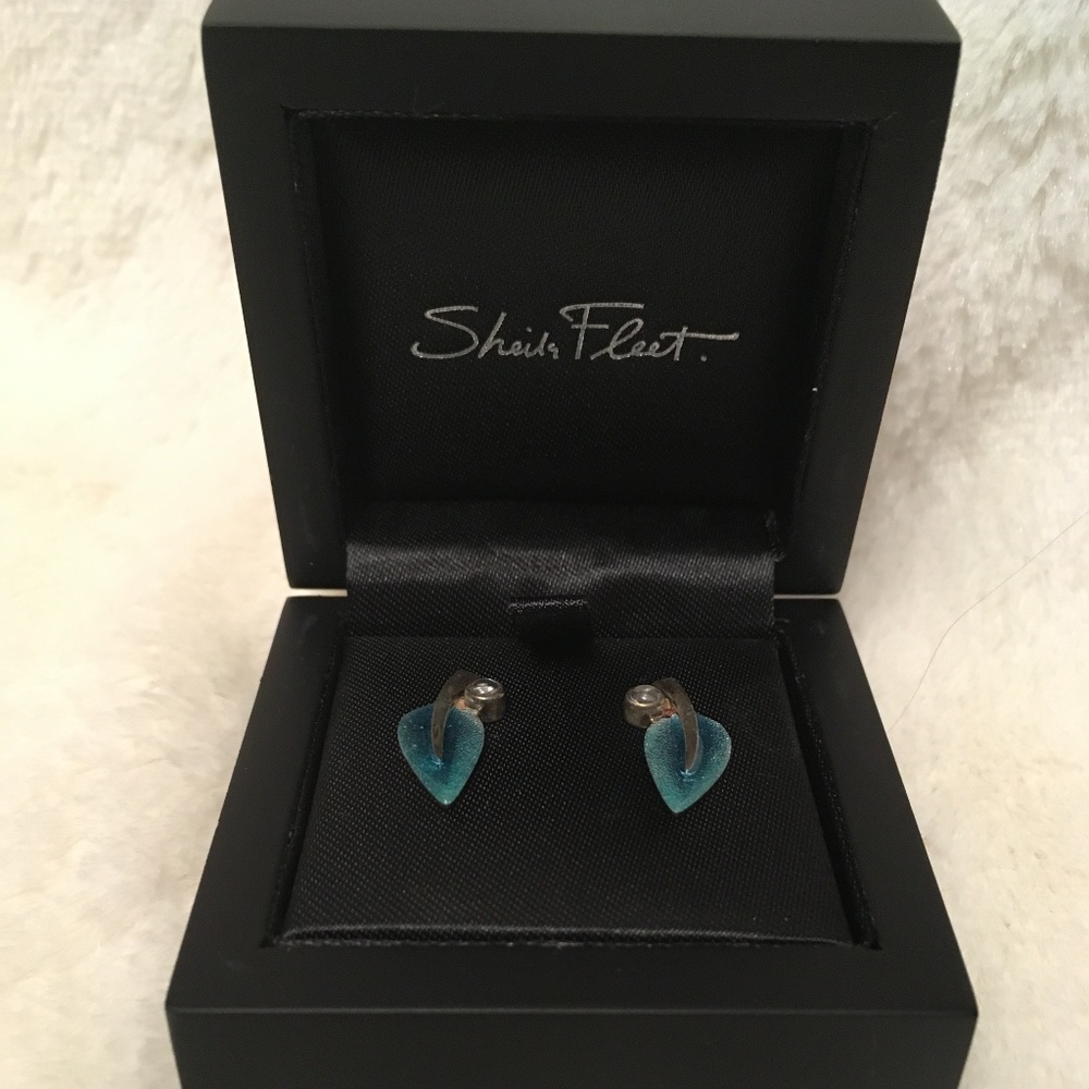 Beautiful Sheila Fleet Sage Green Earrings